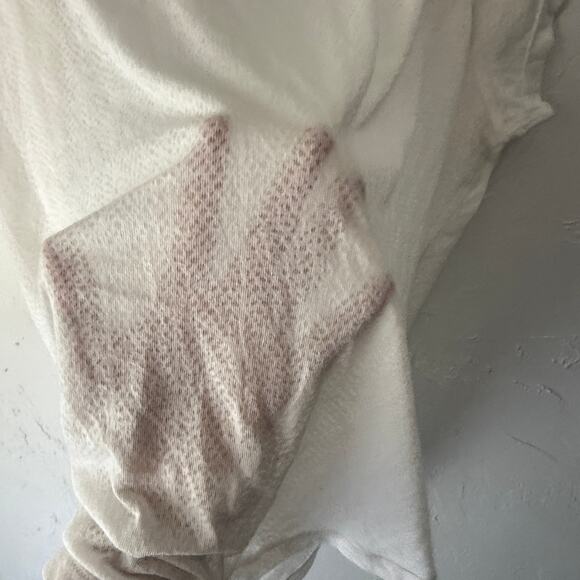 The North Face Women’s White Active Tee Shirt M Sheer‎ Lightweight Athletic Top - Picture 3 of 7